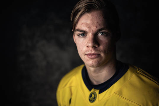 Oskar Pettersson of the Swedish under-20 national ice