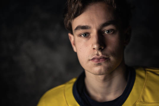 Felix Unger Sörum of the Swedish under-20 national ice