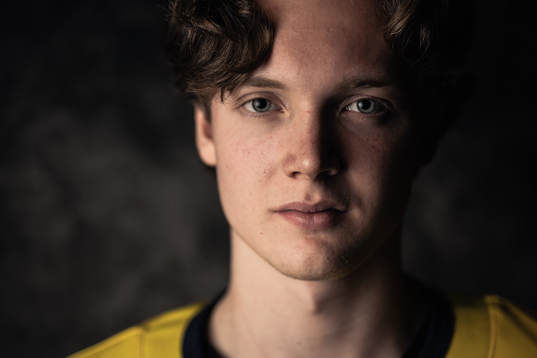 Rasmus Rudslätt of the Swedish under-20 national ice