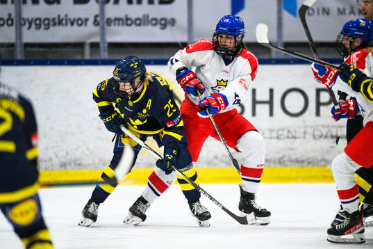 Sveriges Lina Ljungblom och Tjeckiens Andrea Trnkova