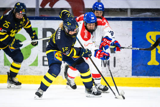 Sveriges Maja Nylén-Persson och Tjeckiens Noemi Neubauerova