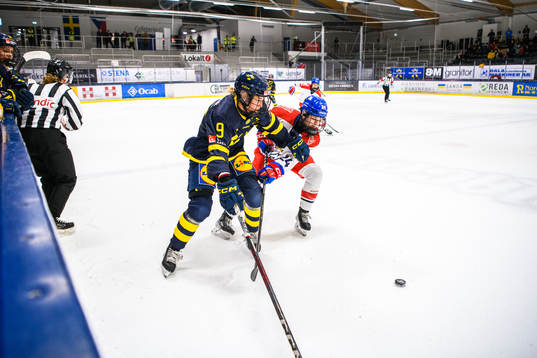 Sveriges Emma Forsgren och Tjeckiens Sara Cajanova