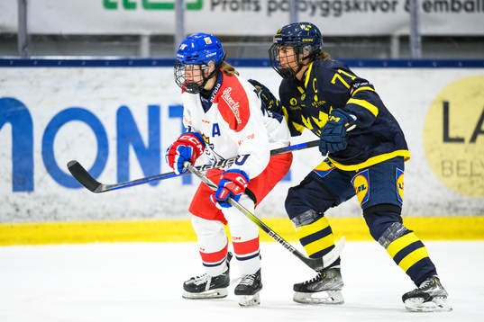 Tjeckiens Denisa Krizova och Sveriges Anna Kjellbin