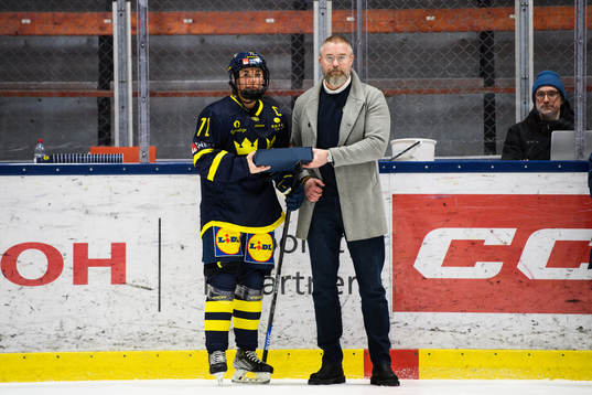 Sveriges Anna Kjellbin tilldelas pris för totalsegern