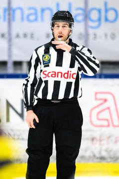 Linjedomare Simon Lindberg