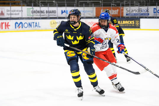 Sveriges Josefin Bouveng och Tjeckiens Kristyna Patkova