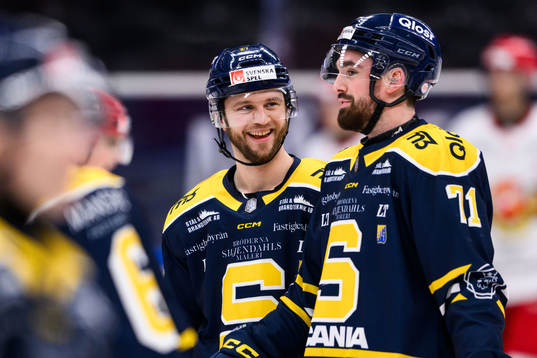 Södertäljes Daniel Norbe och Dominic Turgeon
