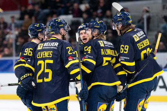 Lucas Elvenes of Sweden celebrate with team mates