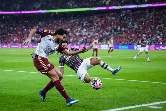Mohamed Hany of Al Ahly and Marcelo of Fluminense