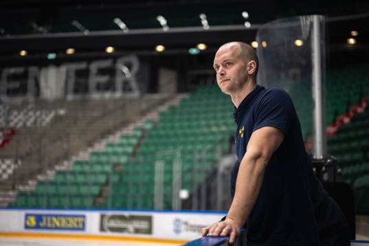 Equipment Manager Jonas Landström of the Swedish under-20