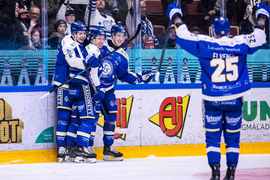 Leksands Lukas Vejdemo jublar