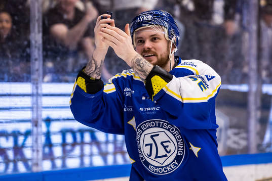 Leksands Lucas Elvenes jublar