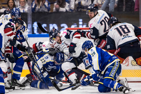 Linköpings Linus Hultström och Leksands Marek Hrivik