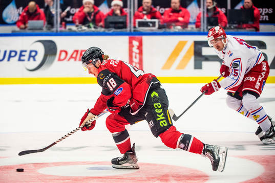 Malmö Redhawks Lauri Pajuniemi mot Timrås Panu Mieho