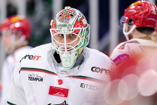 MoDos målvakt Olle Eriksson Ek deppar