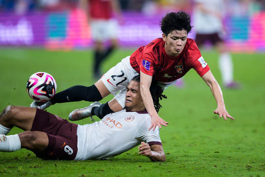 Nathan Ake of Manchester City and Tomoaki Okubo of Urawa