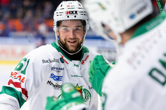 Rögles Lukas Ekeståhl-Jonsson jublar