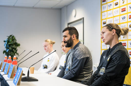 Head coach Mak Lind and Goalkeeper Jennifer Falk of Häcken