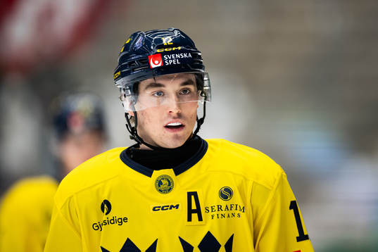 Noah Östlund of Sweden