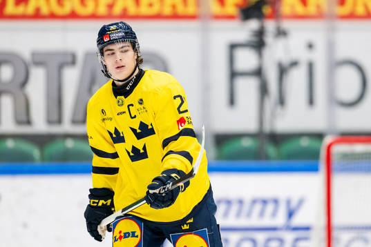 Liam Öhgren of Sweden looks dejected