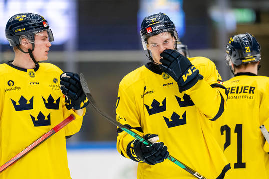 Oskar Pettersson of Sweden looks dejected