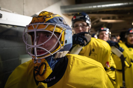 Goaltender Hugo Hävelid of Sweden
