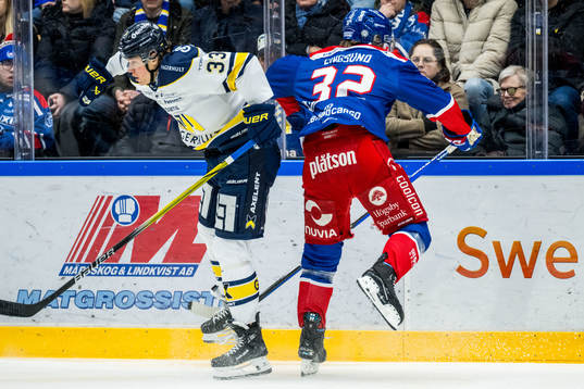 HV71s Måns Lindbäck och Oskarshamns Oscar Engsund