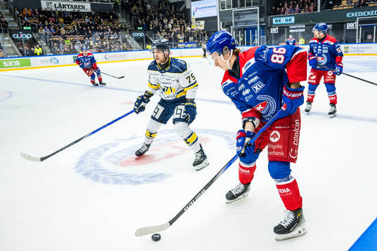 HV71s Radan Lenc och Oskarshamns Lukas Jasek