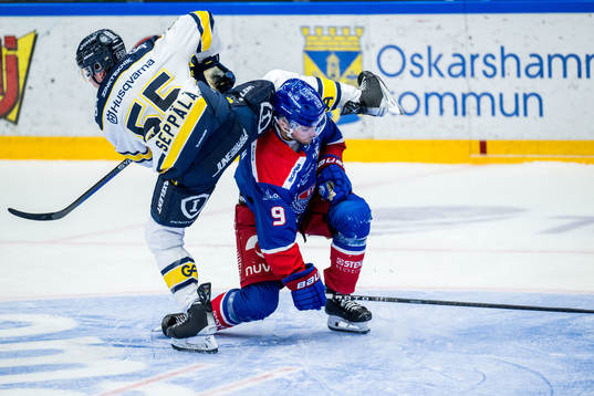 HV71s Mikael Seppälä och Oskarshamns Ahti Oksanen
