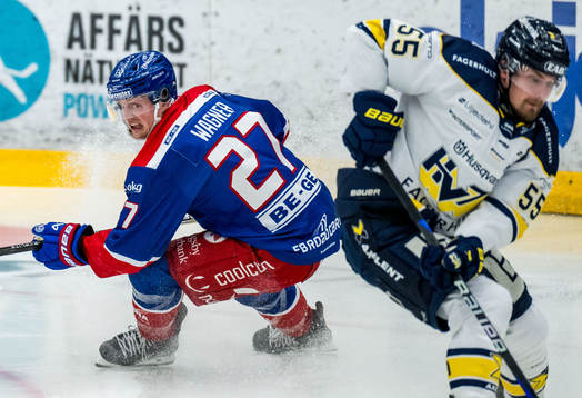 Oskarshamns Austin Wagner och HV71s Mikael Seppälä