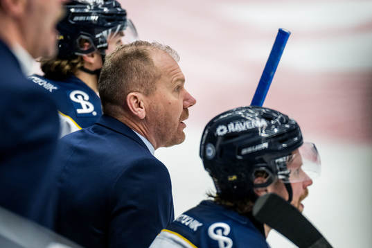 HV71s tränare Johan Lindbom
