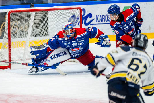 HV71s Oliwer Kaski gör 1-1