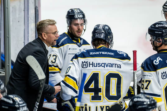 HV71s assisterande tränare Johan Davidsson