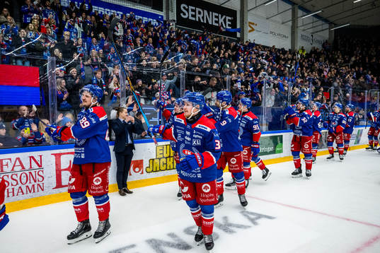 Oskarshamns Patrik Karlkvist jublar