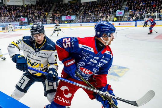 HV71s Radan Lenc och Oskarshamns Johannes Salmonsson