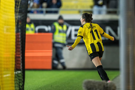 Clarissa Larisey of Häcken celebrates
