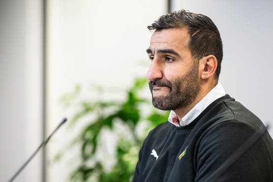 Head coach Mak Lind of Häcken at the press conference