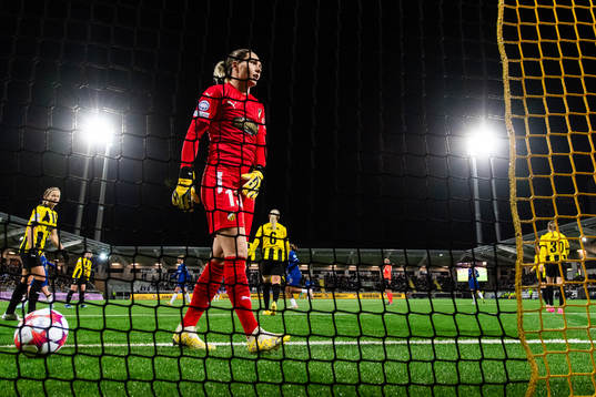 Goalkeeper Jennifer Falk of Häcken looks dejected