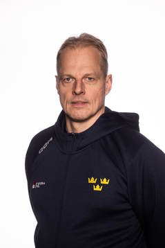 Head coach Magnus Hävelid of the Swedish under-20 national