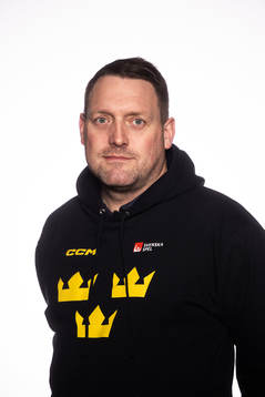 Equipment manager Daniel Nilsson of the Swedish under-20