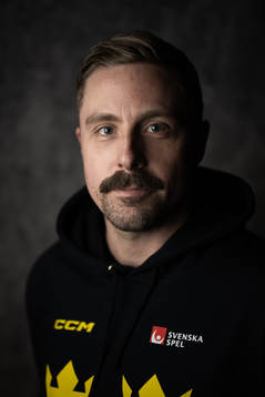 Assistant coach Pierre Johnsson of the Swedish under-20