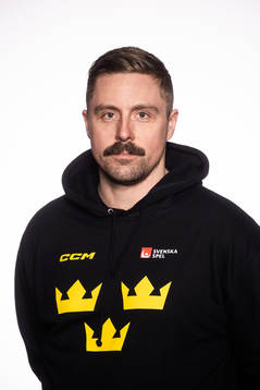Assistant coach Pierre Johnsson of the Swedish under-20