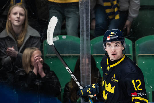 Noah Östlund of Sweden celebrates the 1-0 goal