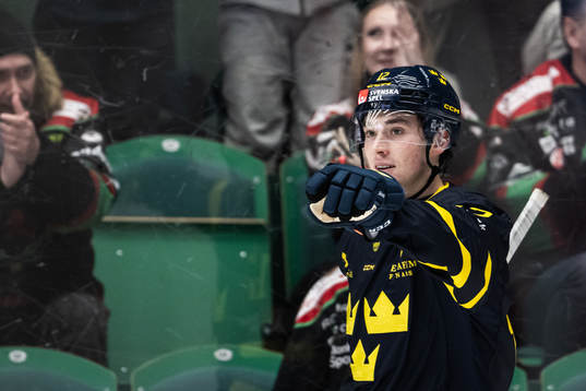 Noah Östlund of Sweden celebrates the 1-0 goal