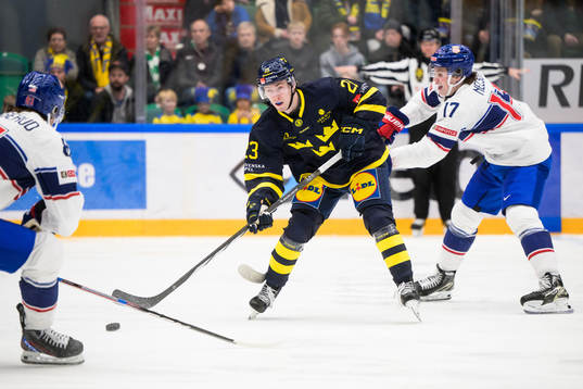 Jonathan Lekkerimäki of Sweden and Danny Nelson of USA