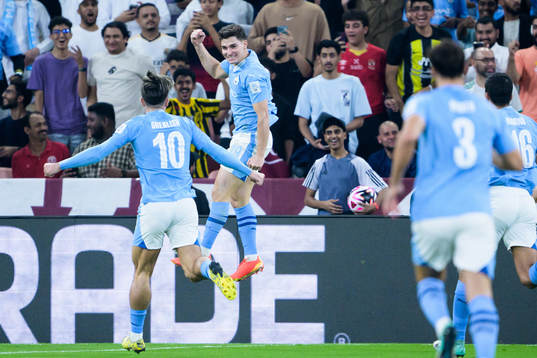 Julian Alvarez of Manchester City celebrates the 0-1 goal