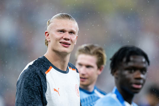 Erling Braut Haaland of Manchester City celebrate