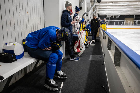 Zeb Forsfjäll of Sweden in pain at a practice session