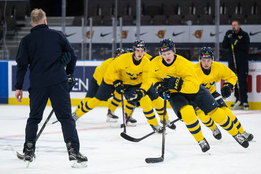 Elias Pettersson of Sweden at a practice session