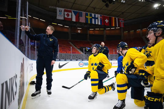 Assistant coach Pierre Johnsson of Sweden at a practice